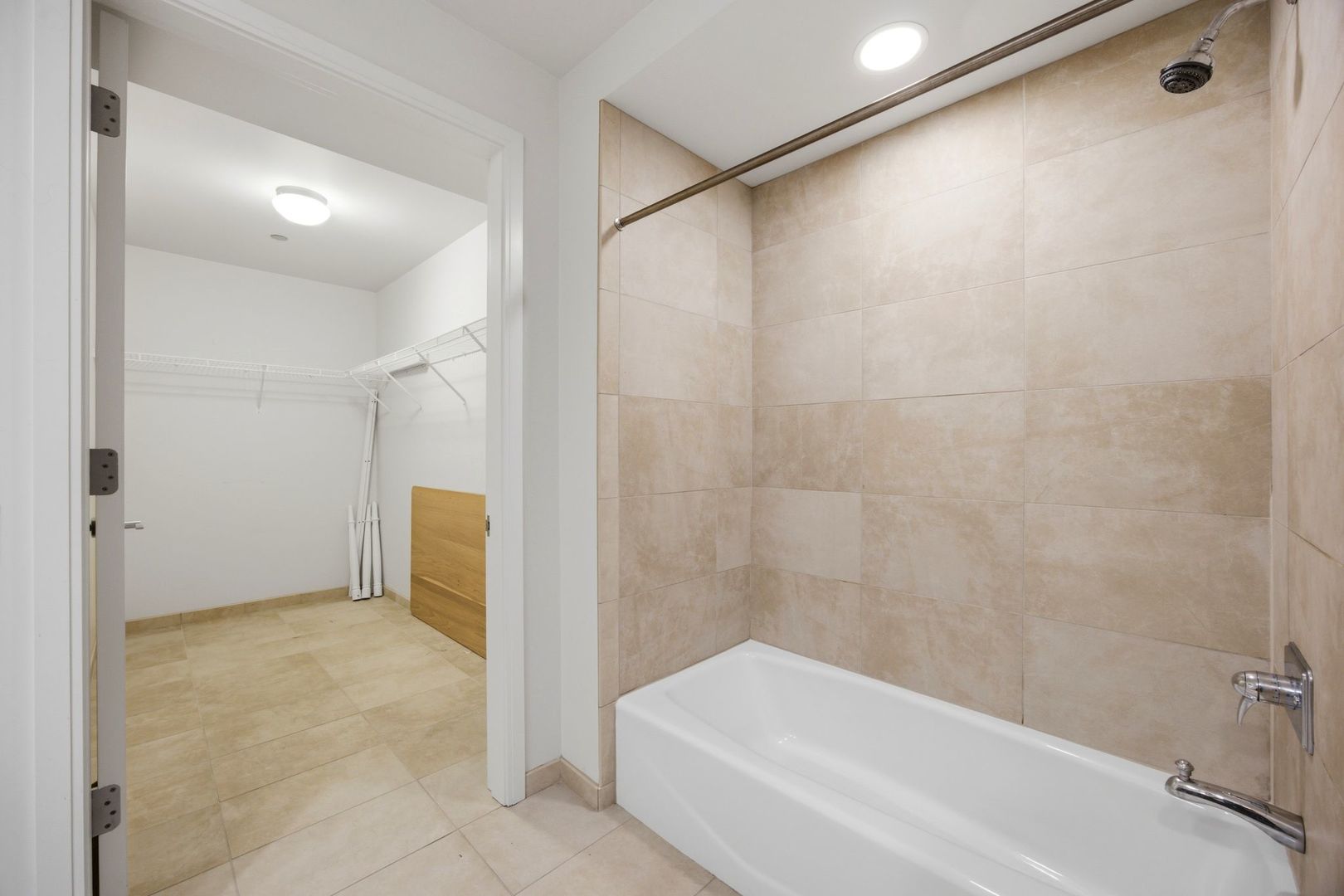 60 E Monroe Street 5703 Property Photo 21
