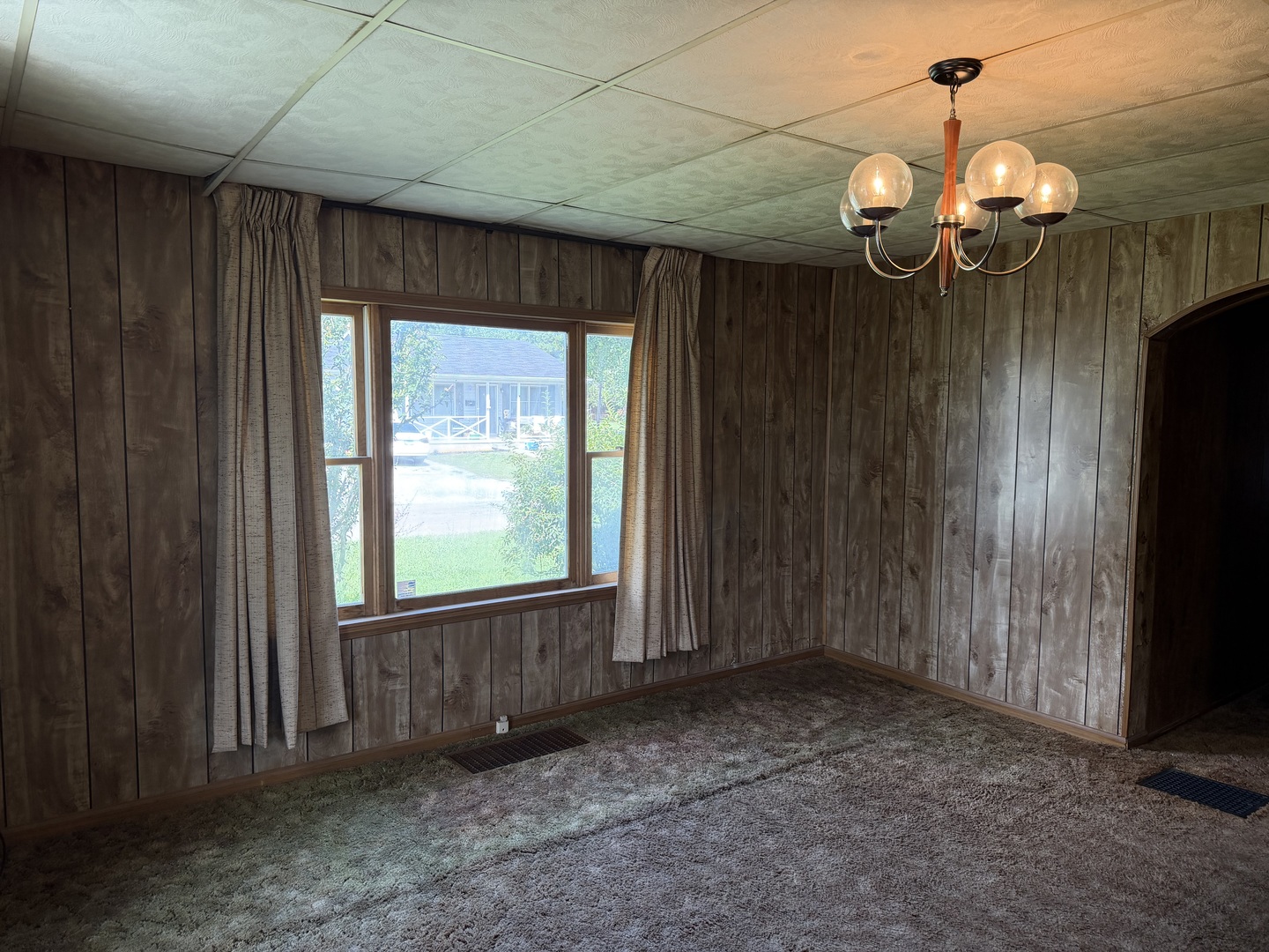 402 E Keyes Street Property Photo 4