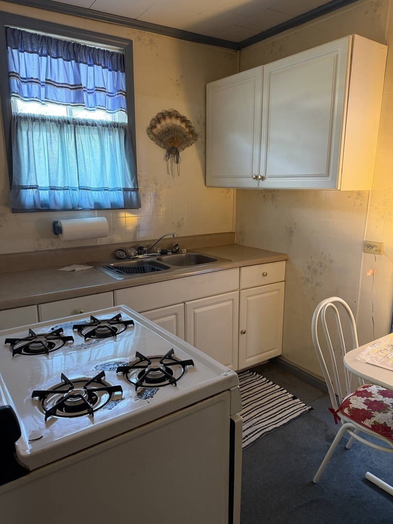 402 E Keyes Street Property Photo 9