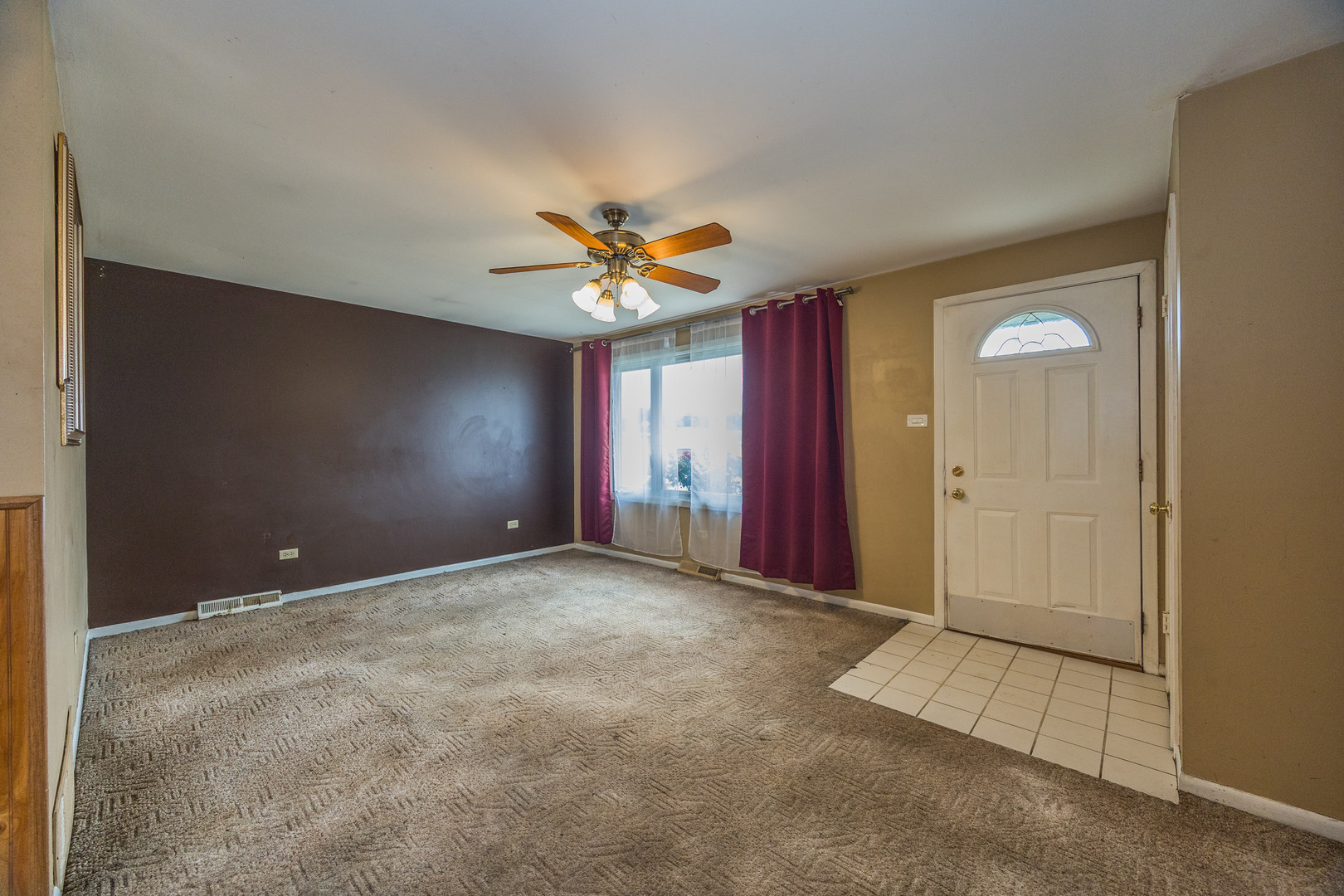 12716 S Saginaw Avenue Property Photo 4