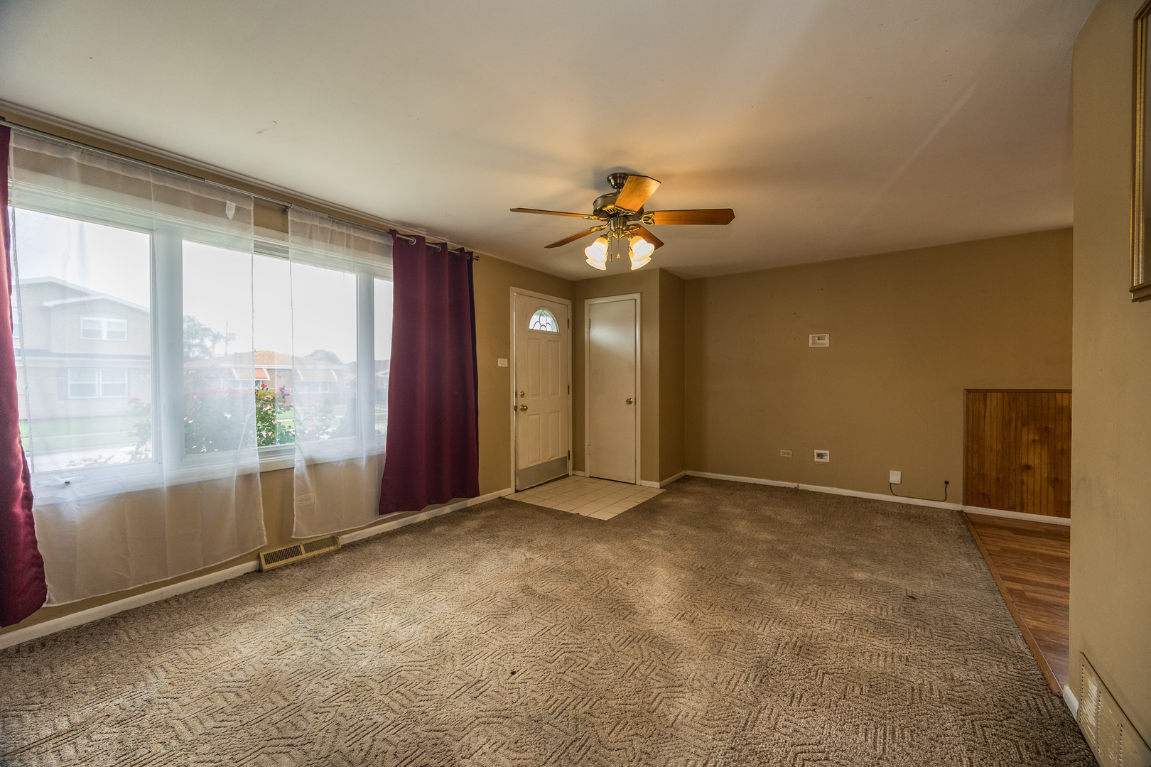 12716 S Saginaw Avenue Property Photo 6