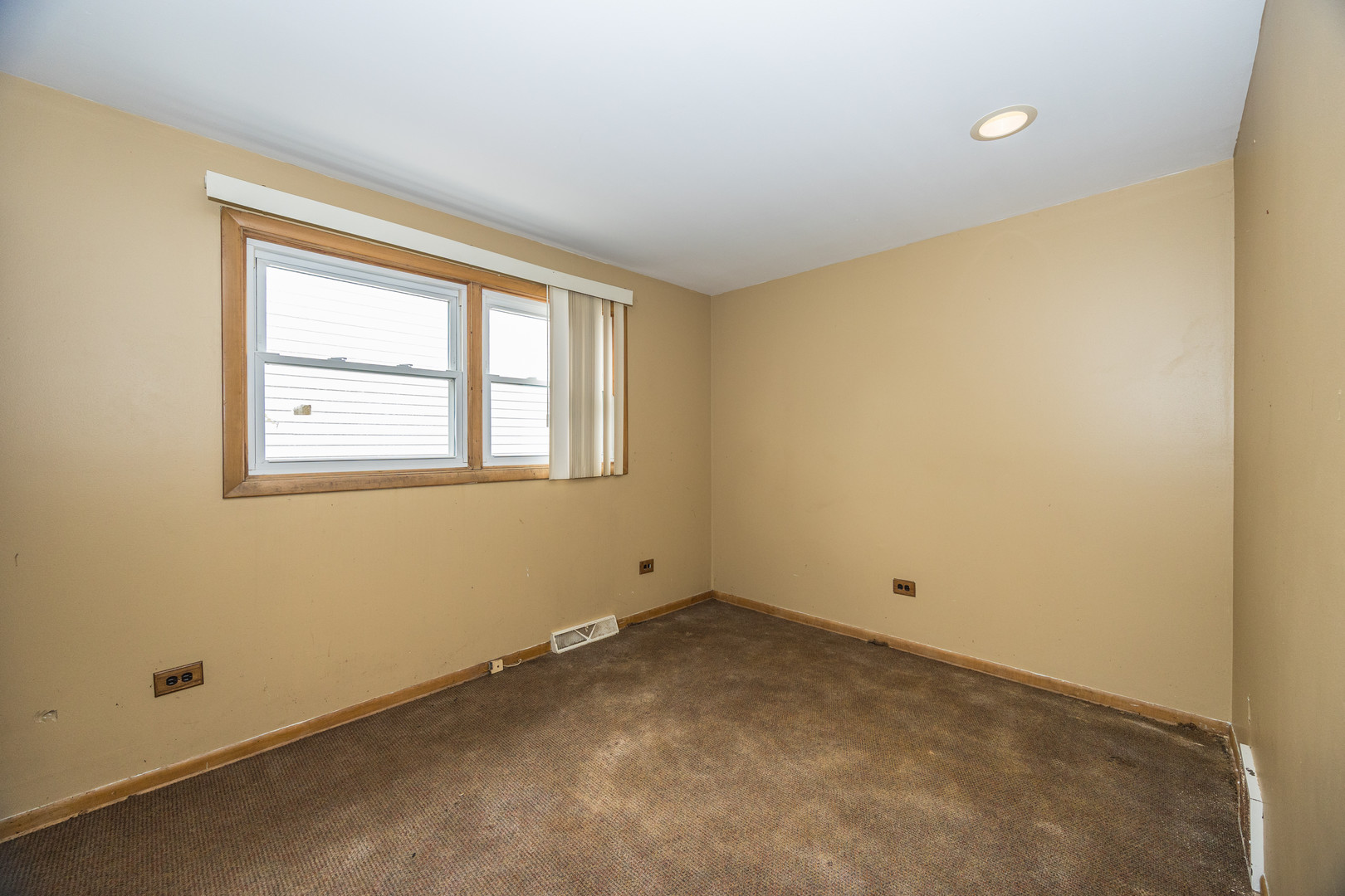 12716 S Saginaw Avenue Property Photo 11