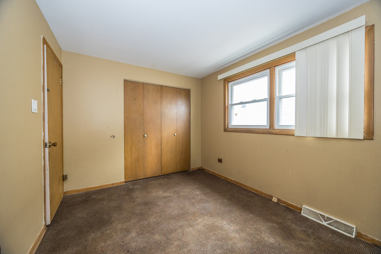 12716 S Saginaw Avenue Property Photo 12