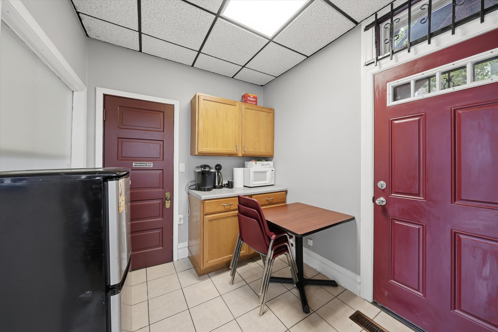 2701 S Saint Louis Avenue Property Photo 7
