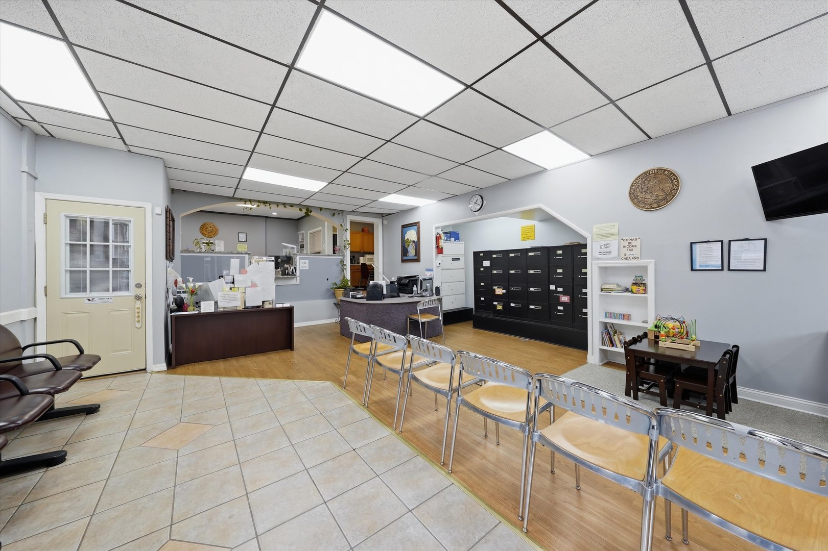 2701 S Saint Louis Avenue Property Photo 8