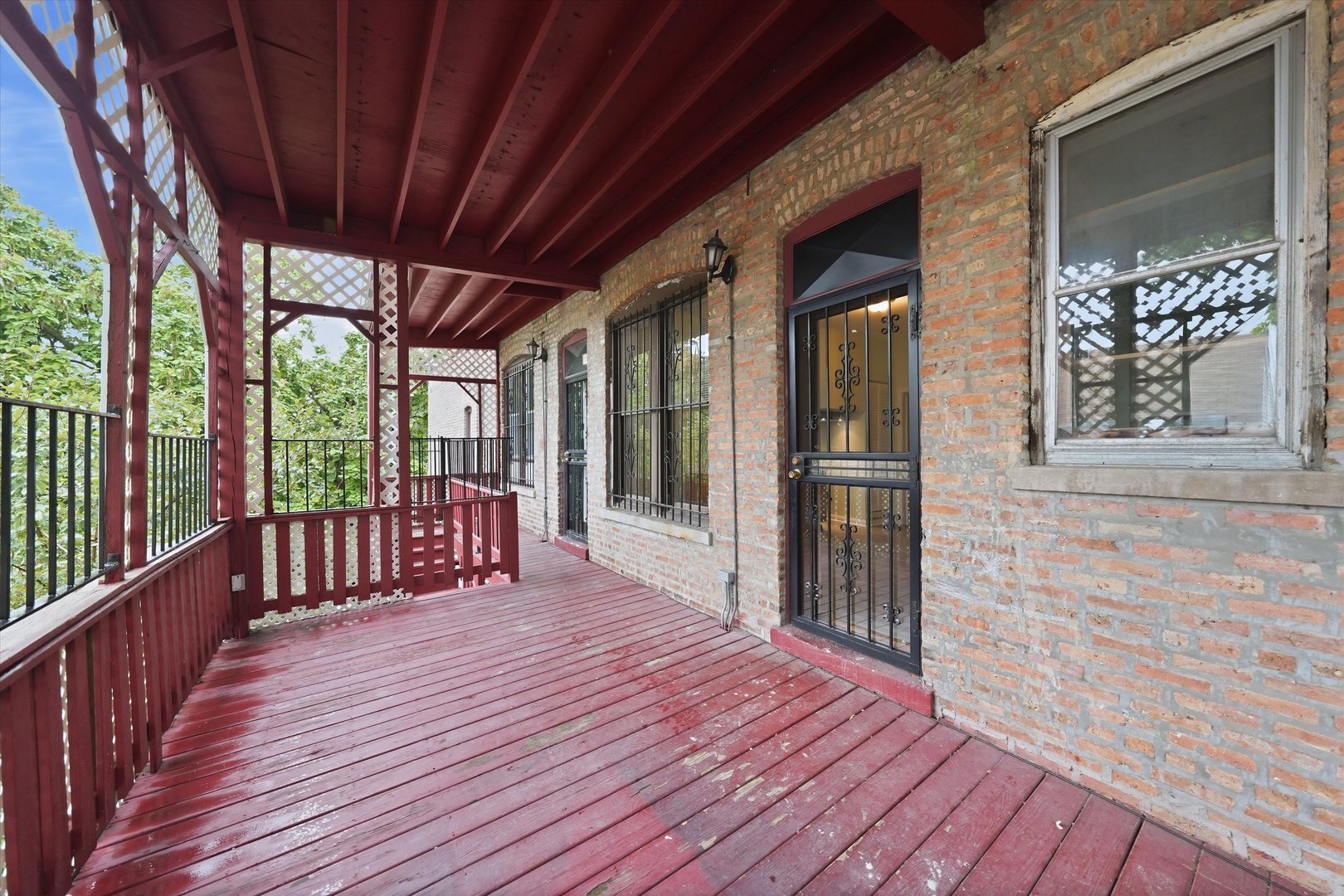 2701 S Saint Louis Avenue Property Photo 31