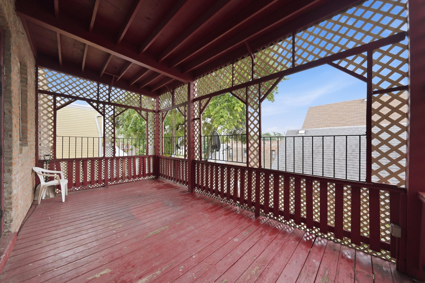 2701 S Saint Louis Avenue Property Photo 32