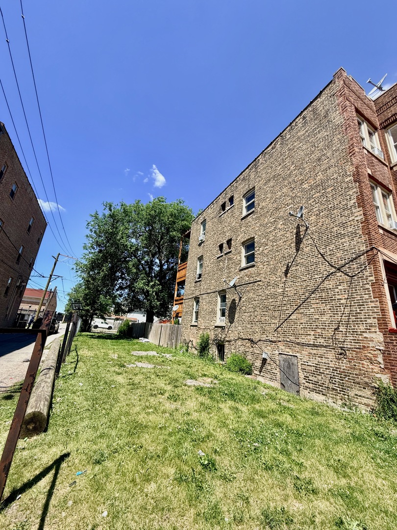 1140 S Keeler Avenue Property Photo 3
