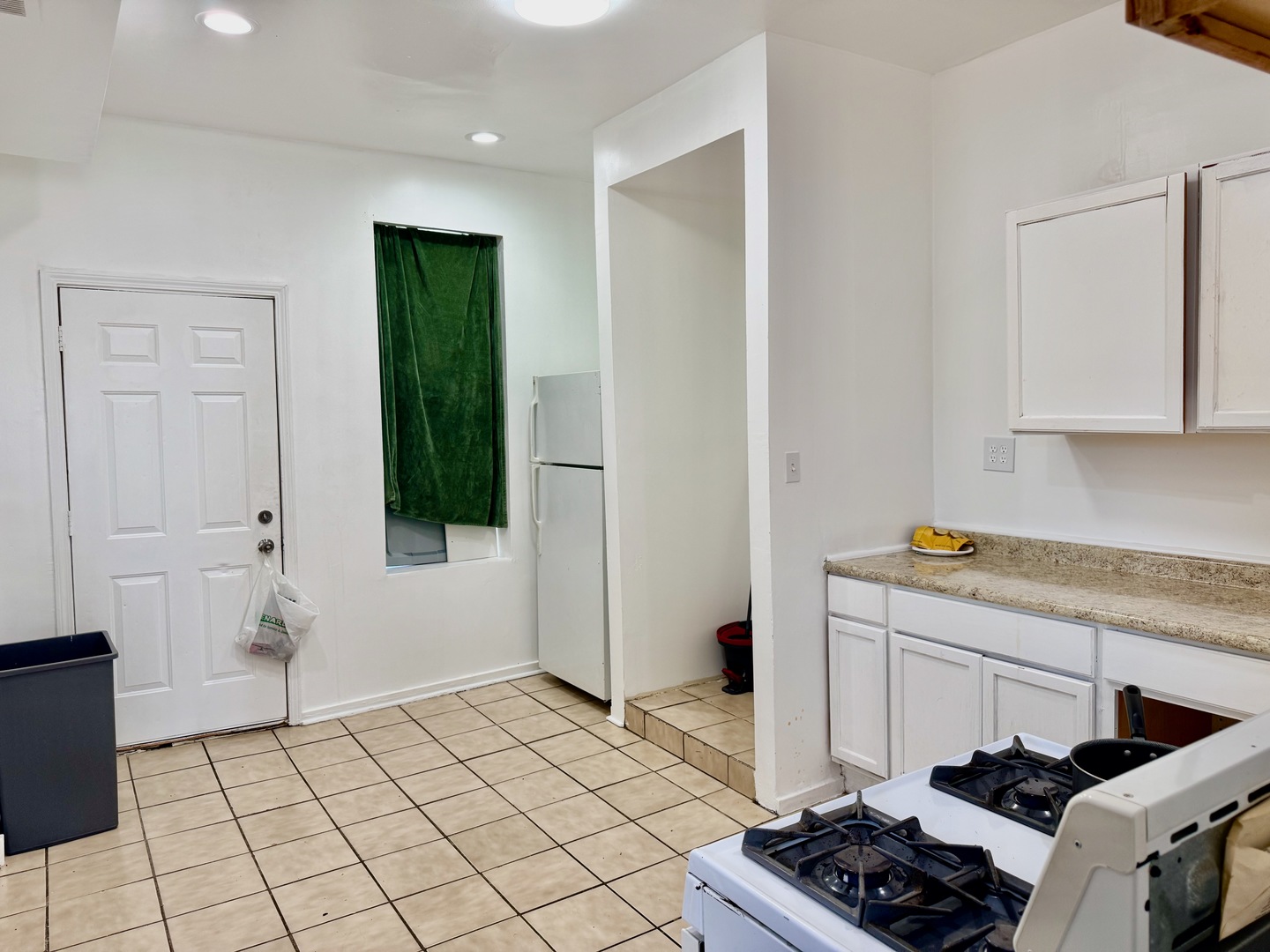 1140 S Keeler Avenue Property Photo 14