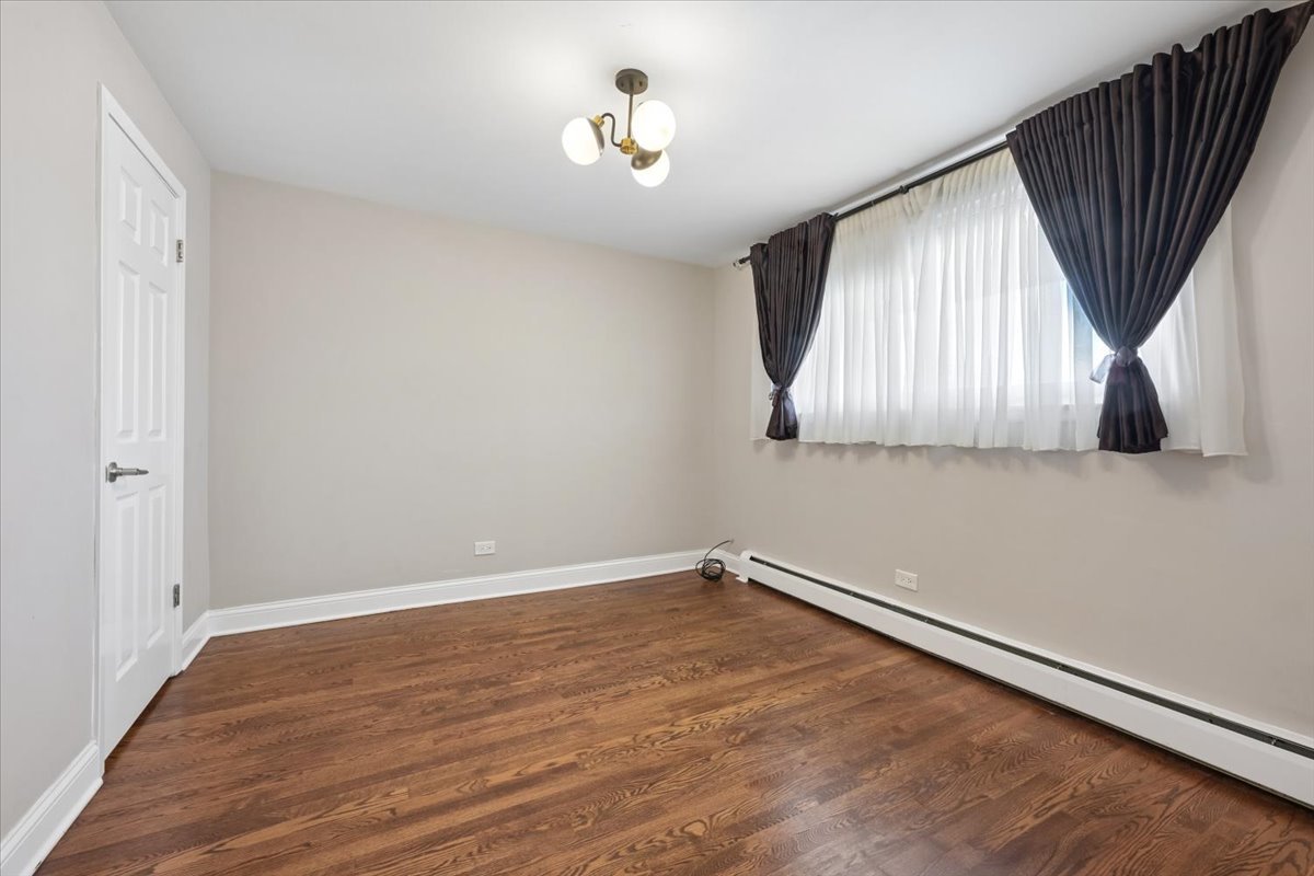 3746 N Central Avenue 3e Property Photo 11