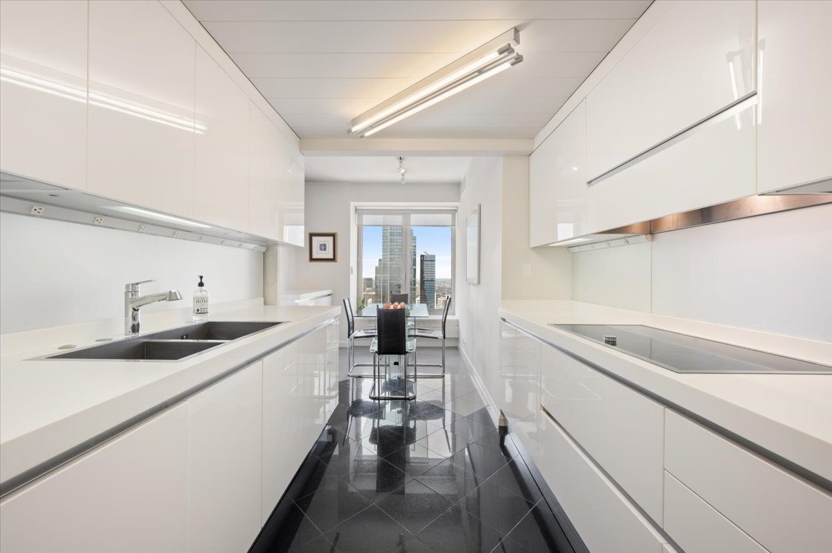 161 E Chicago Avenue 39e Property Photo 13