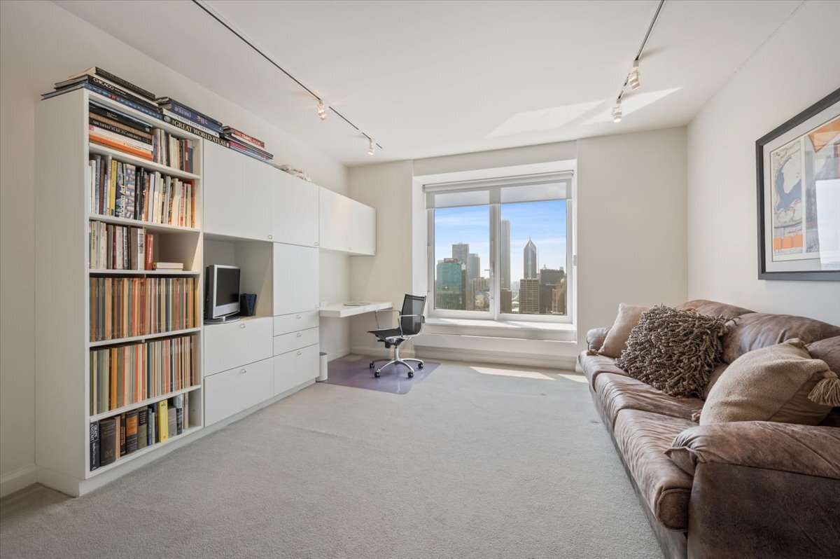 161 E Chicago Avenue 39e Property Photo 19