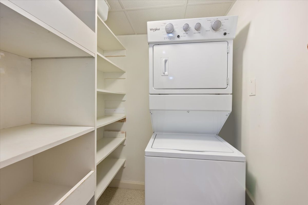 161 E Chicago Avenue 39e Property Photo 23