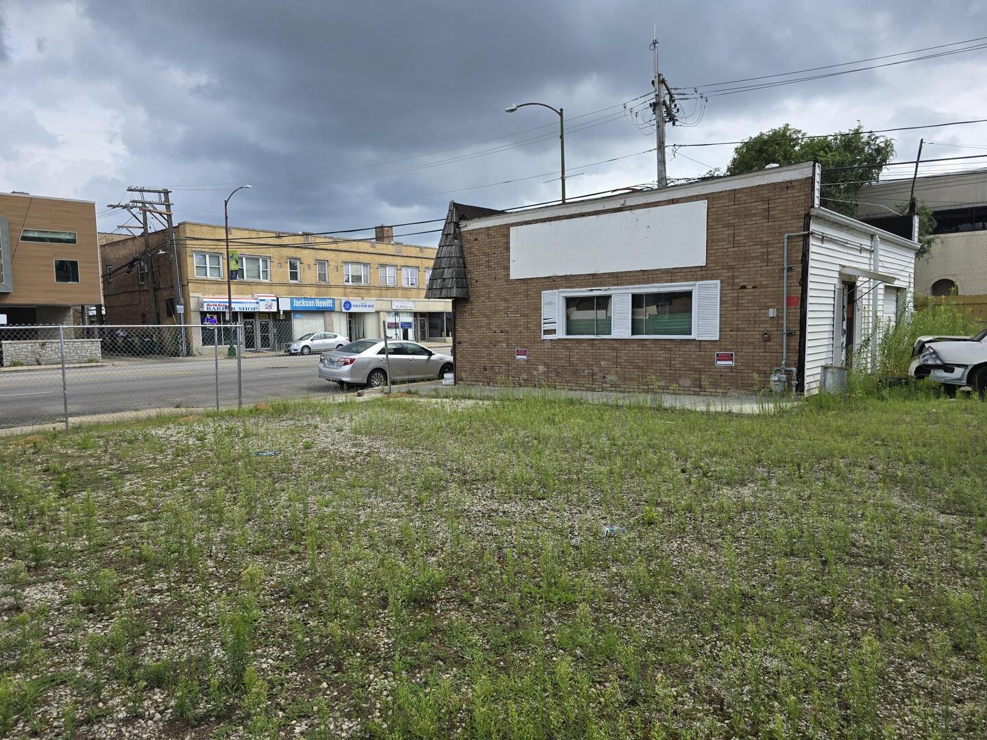 7216 N Western Avenue Property Photo 2