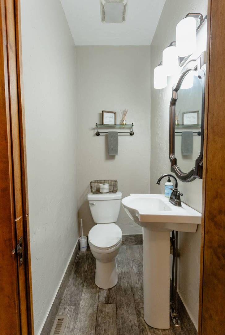 2401 Brady Street Property Photo 24