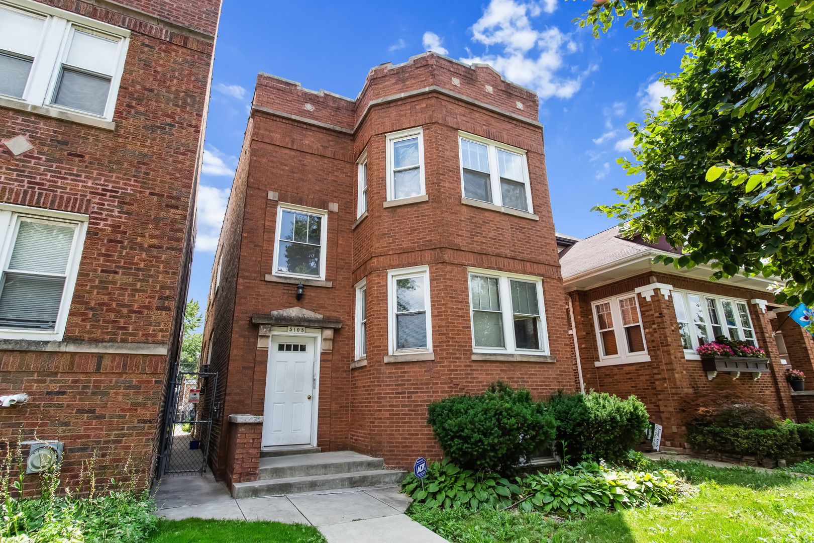 5105 W School Street Property Photo 1