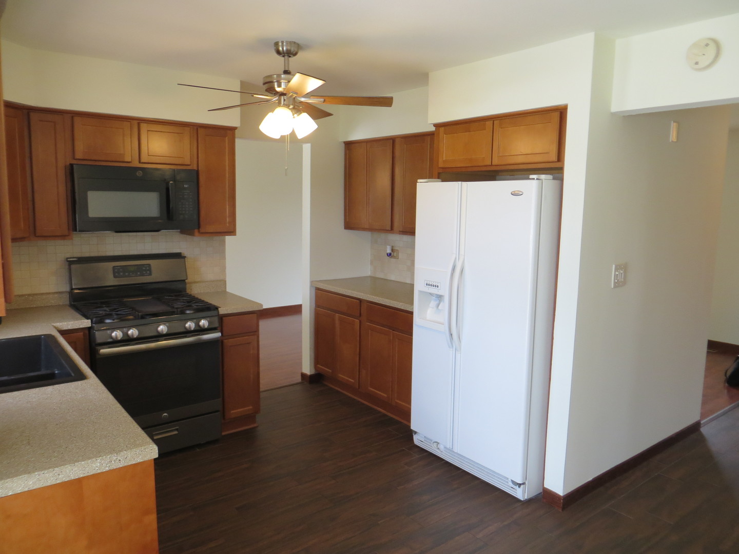 15612 Lockwood Avenue Property Photo 9