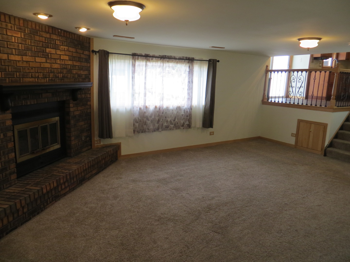15612 Lockwood Avenue Property Photo 13