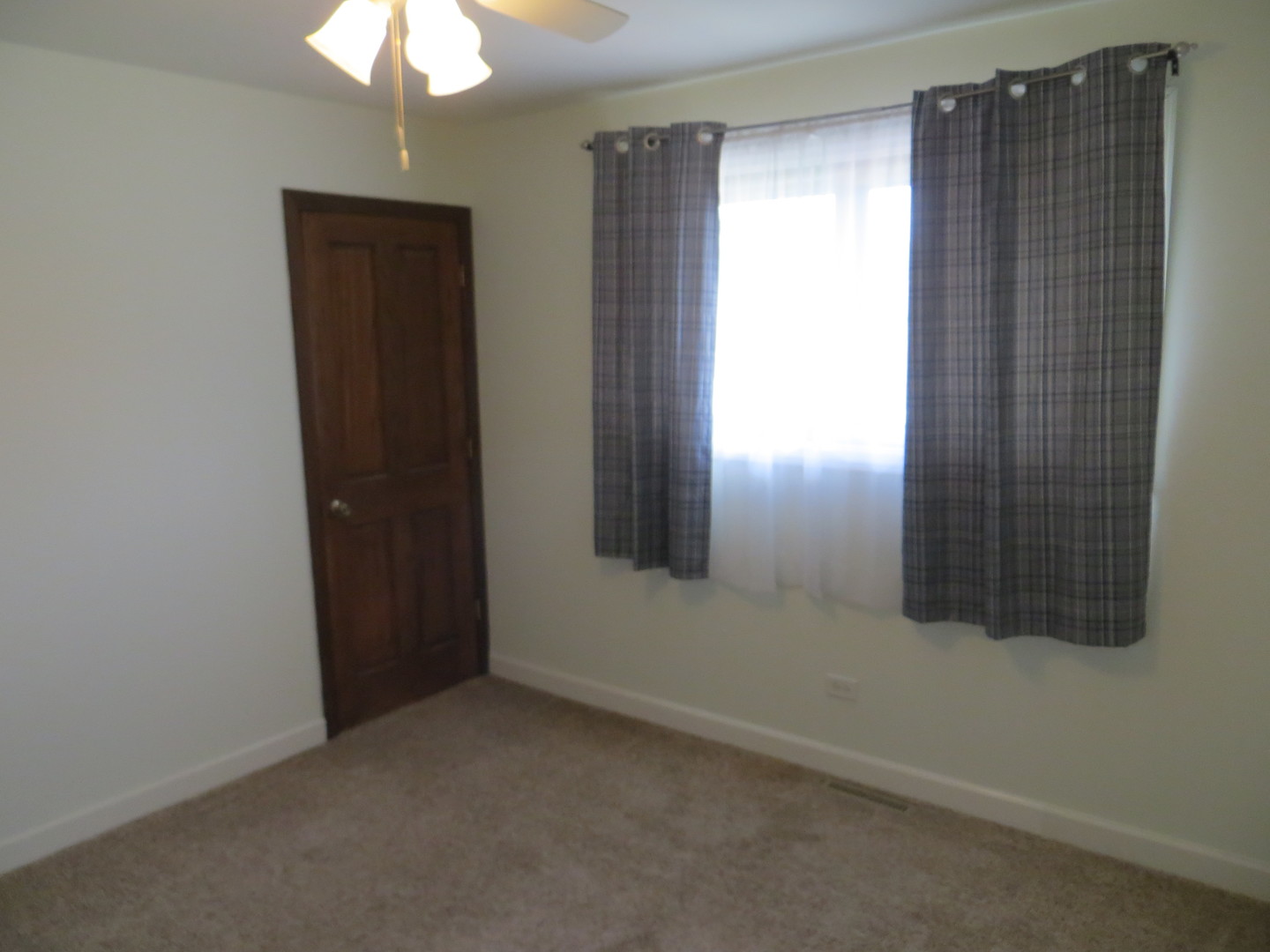 15612 Lockwood Avenue Property Photo 24