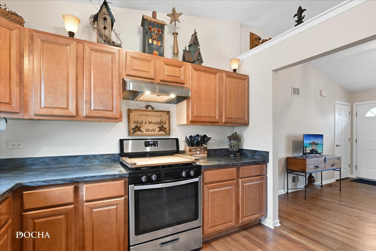 190 N Juniper Street Property Photo 4