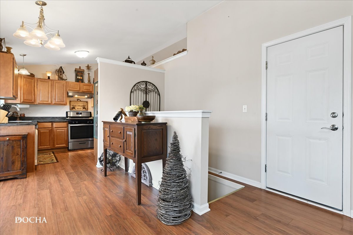 190 N Juniper Street Property Photo 8