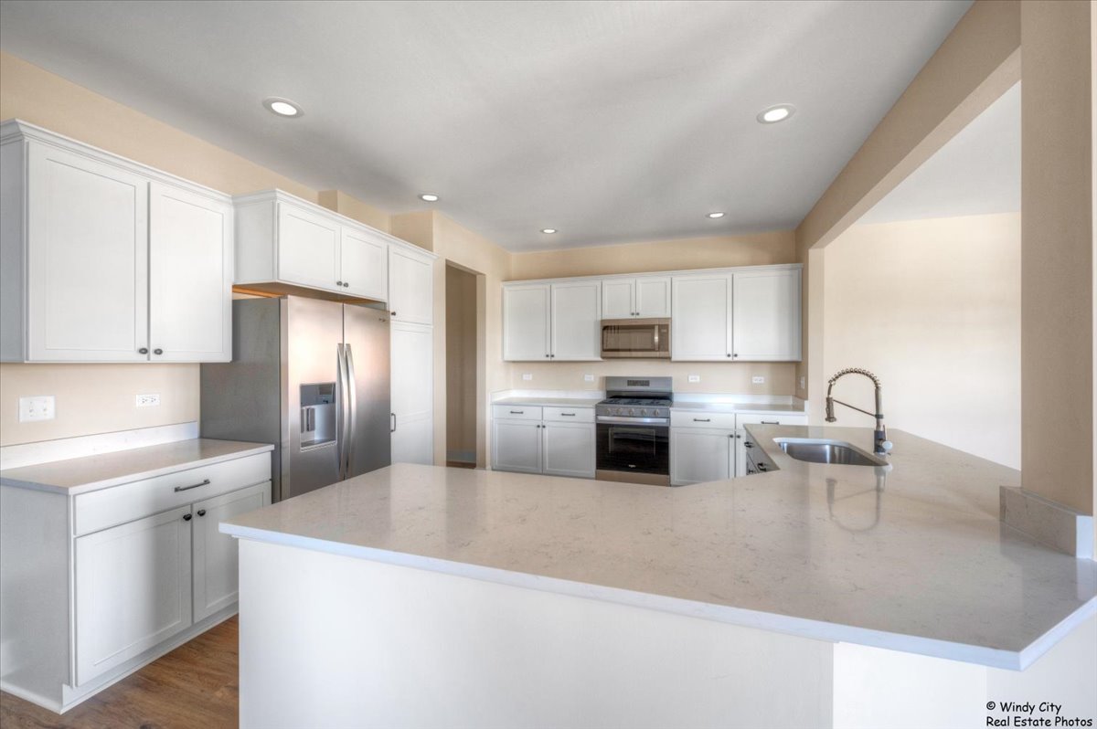 435 Haber Road Property Photo 4