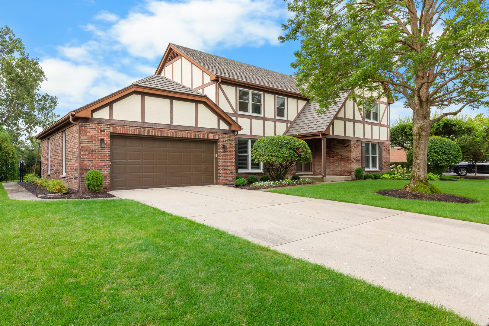 2335 Indian Ridge Drive Property Photo 2