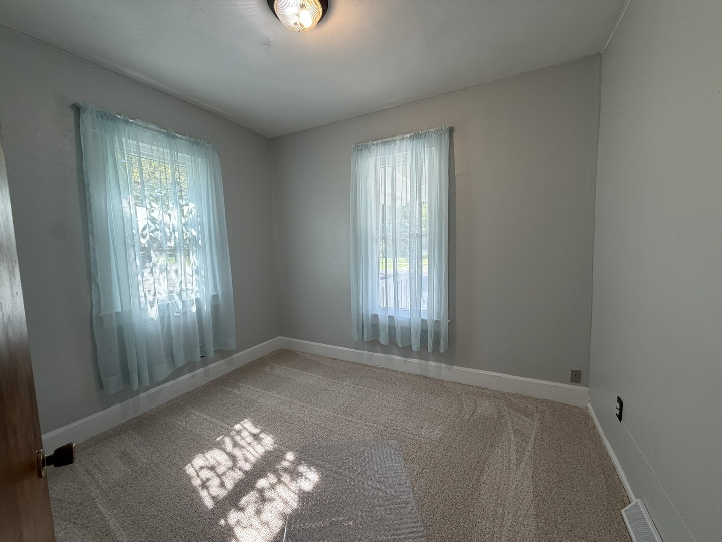 540 W 3rd Street Property Photo 13
