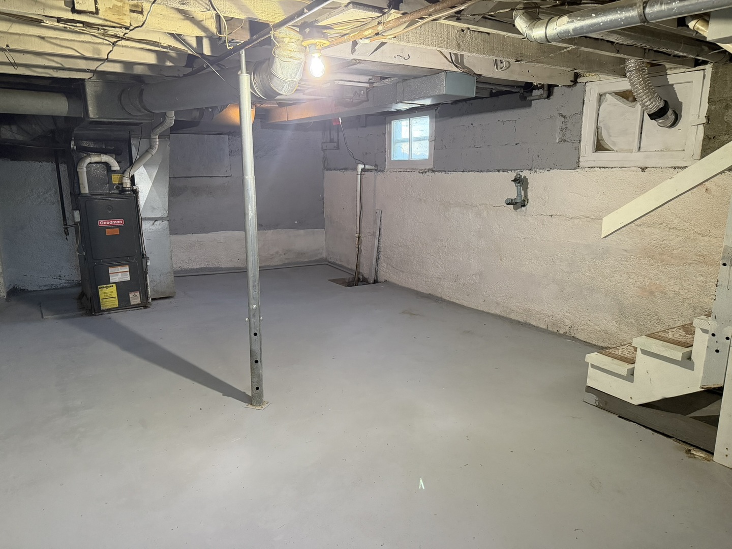 540 W 3rd Street Property Photo 16