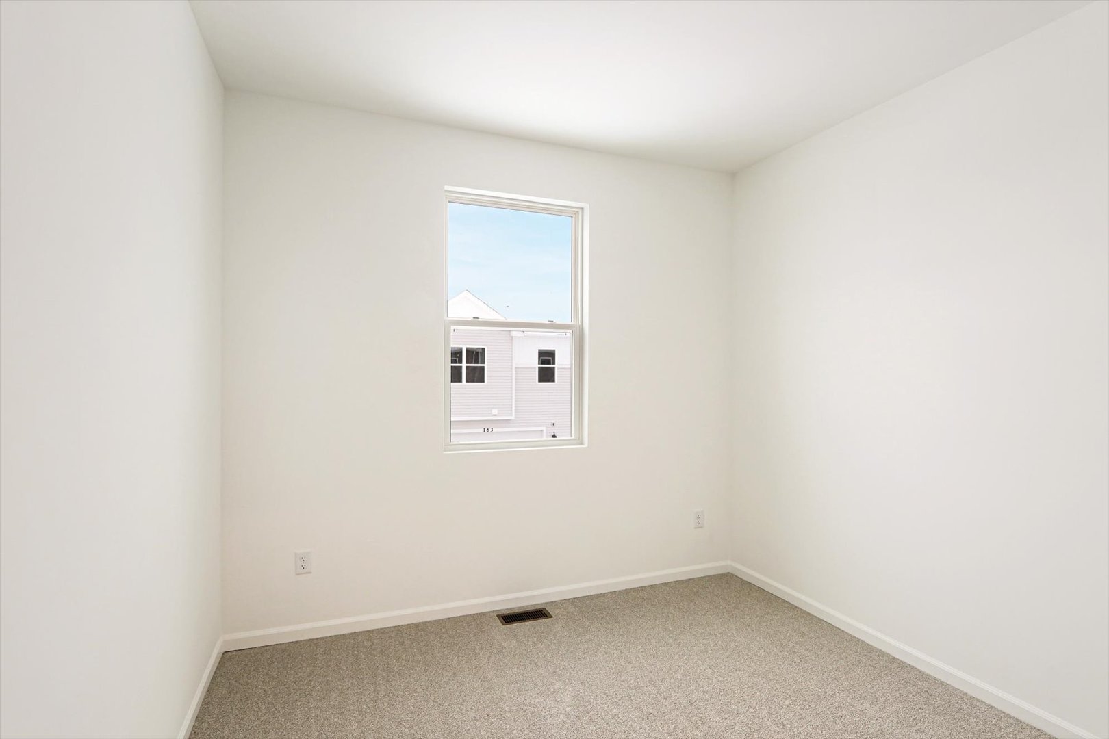 181 Kingsport Drive Property Photo 12
