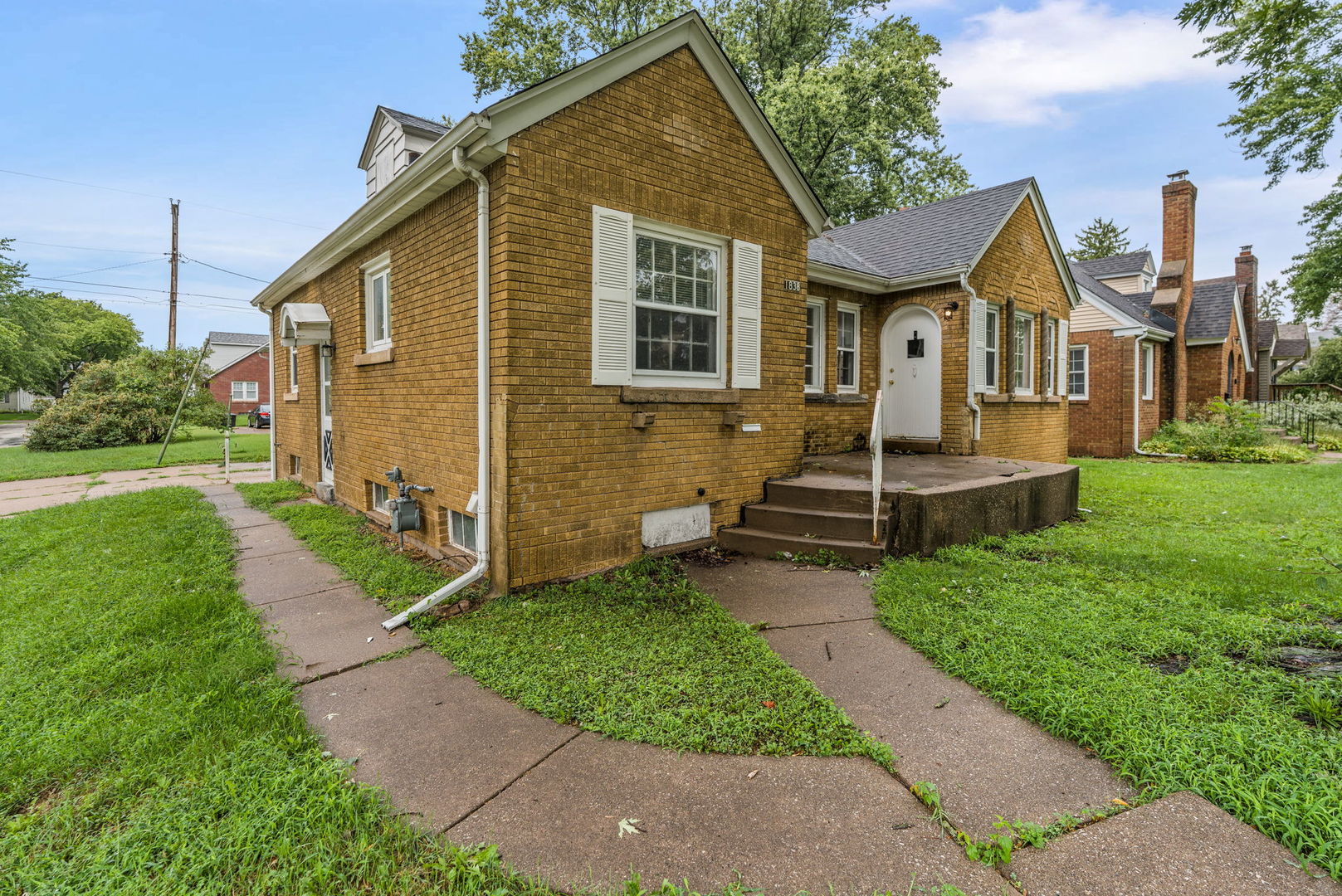 1838 37th Street Property Photo 2