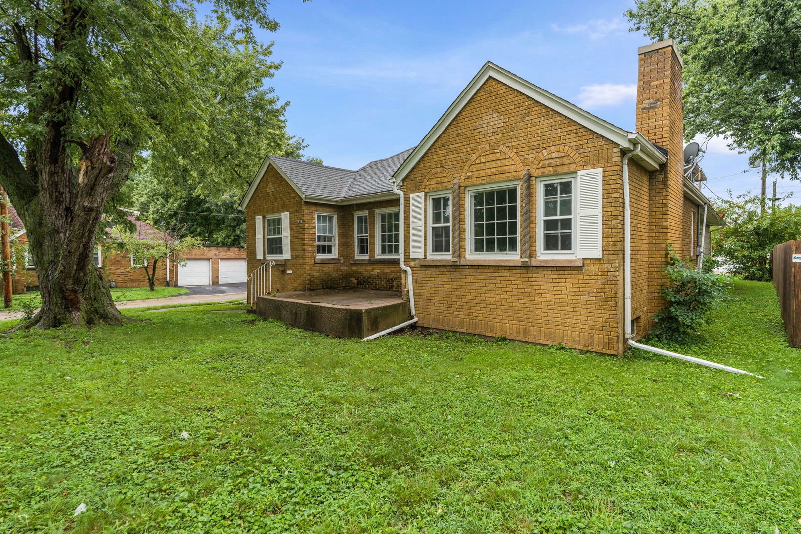 1838 37th Street Property Photo 3