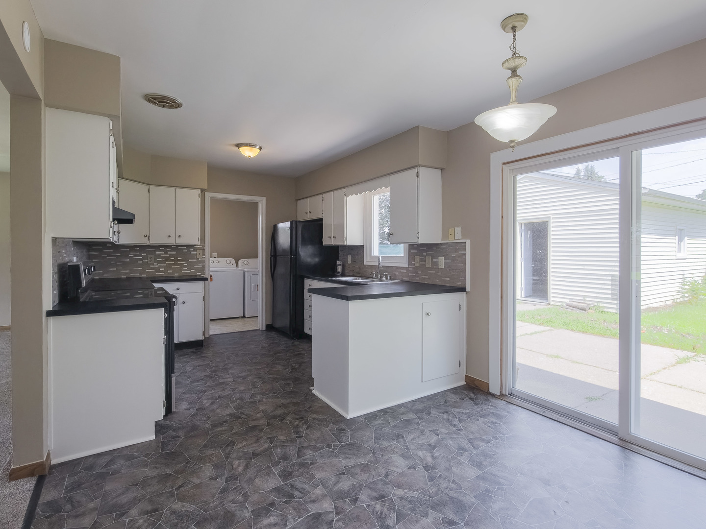 2509 Kelling Street Property Photo 6