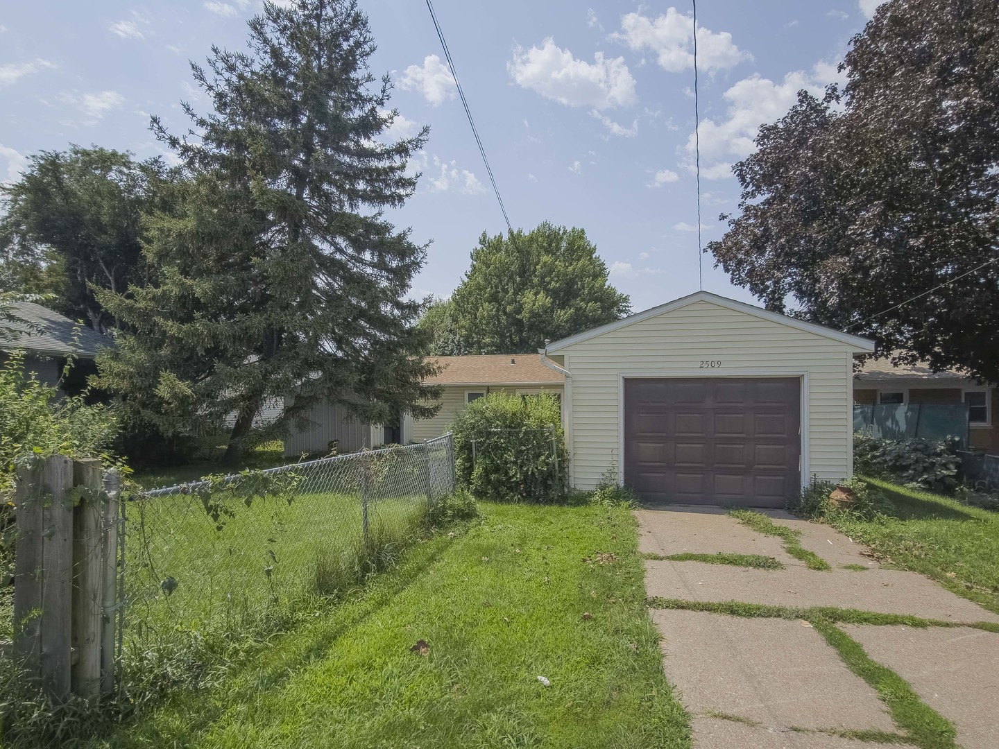 2509 Kelling Street Property Photo 25