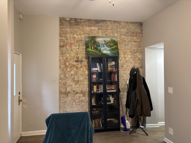 4703 N Winchester Avenue Property Photo 6