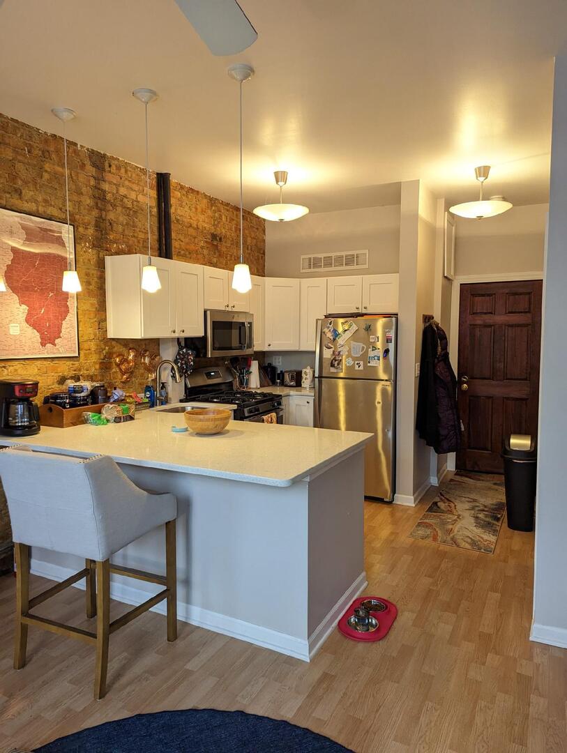 4703 N Winchester Avenue Property Photo 9