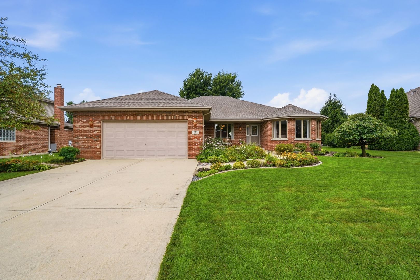 871 Laurel Bay Property Photo 1