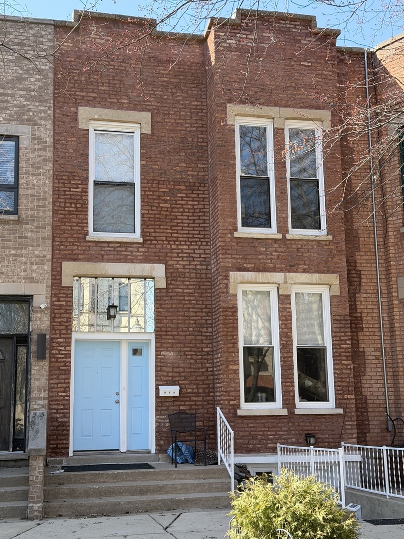 916 S BISHOP Street Property Photo 1