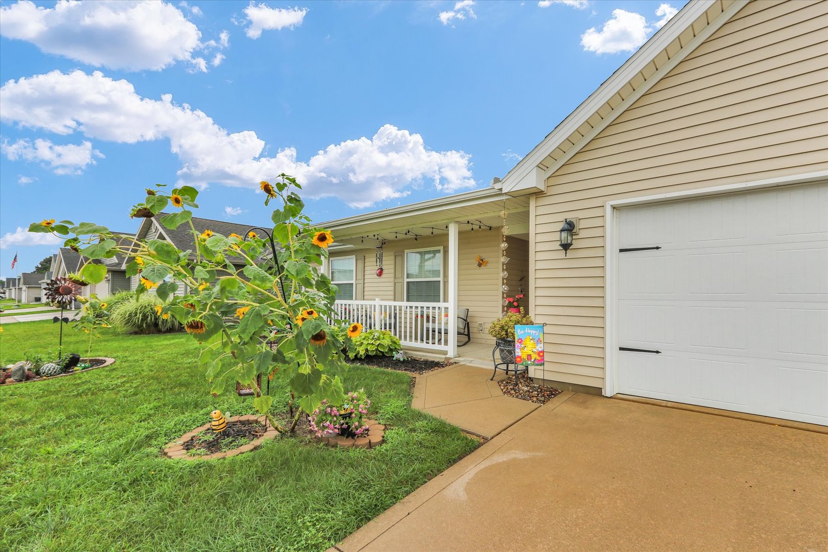 2705 N Skyline Drive Property Photo 4