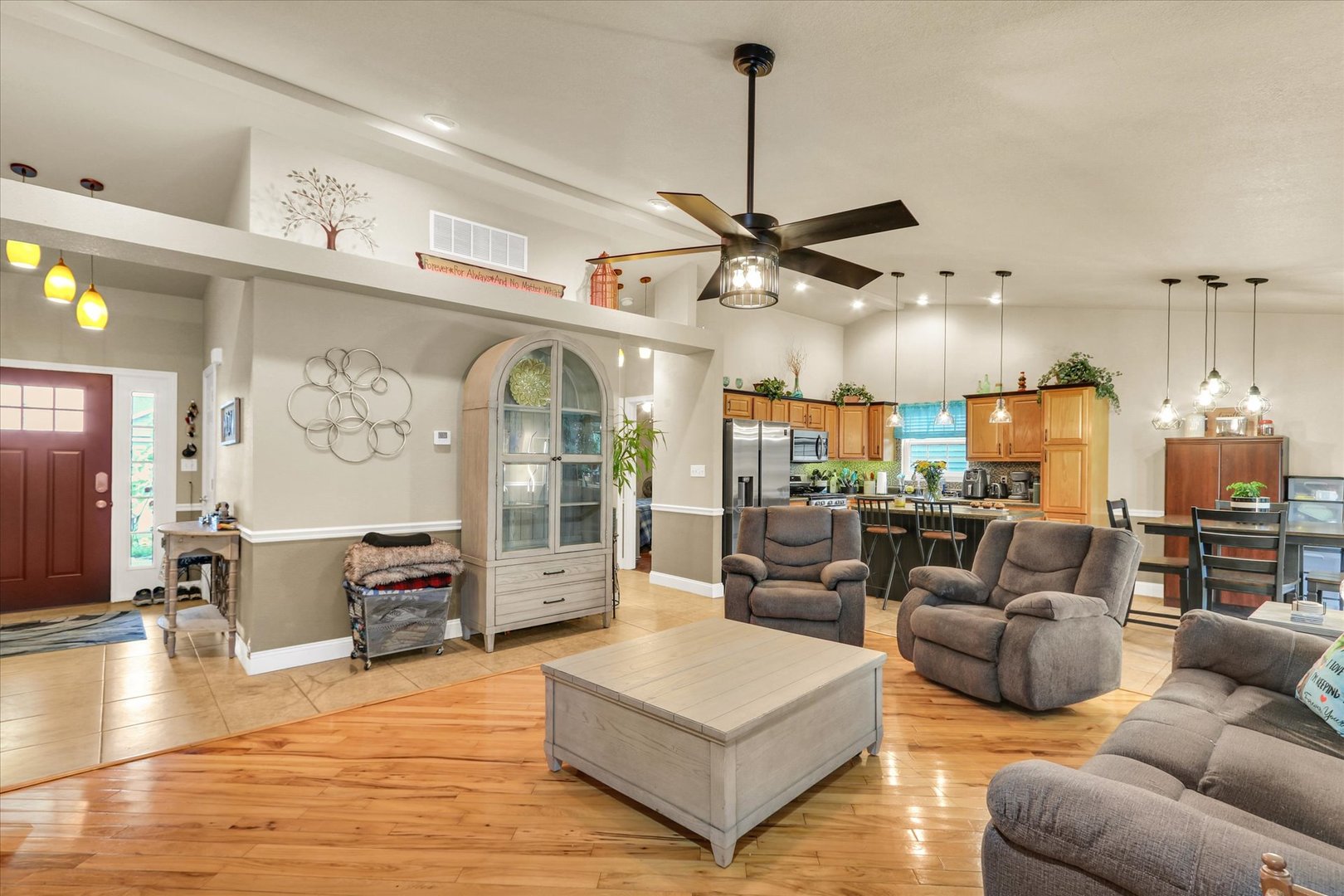 2705 N Skyline Drive Property Photo 8