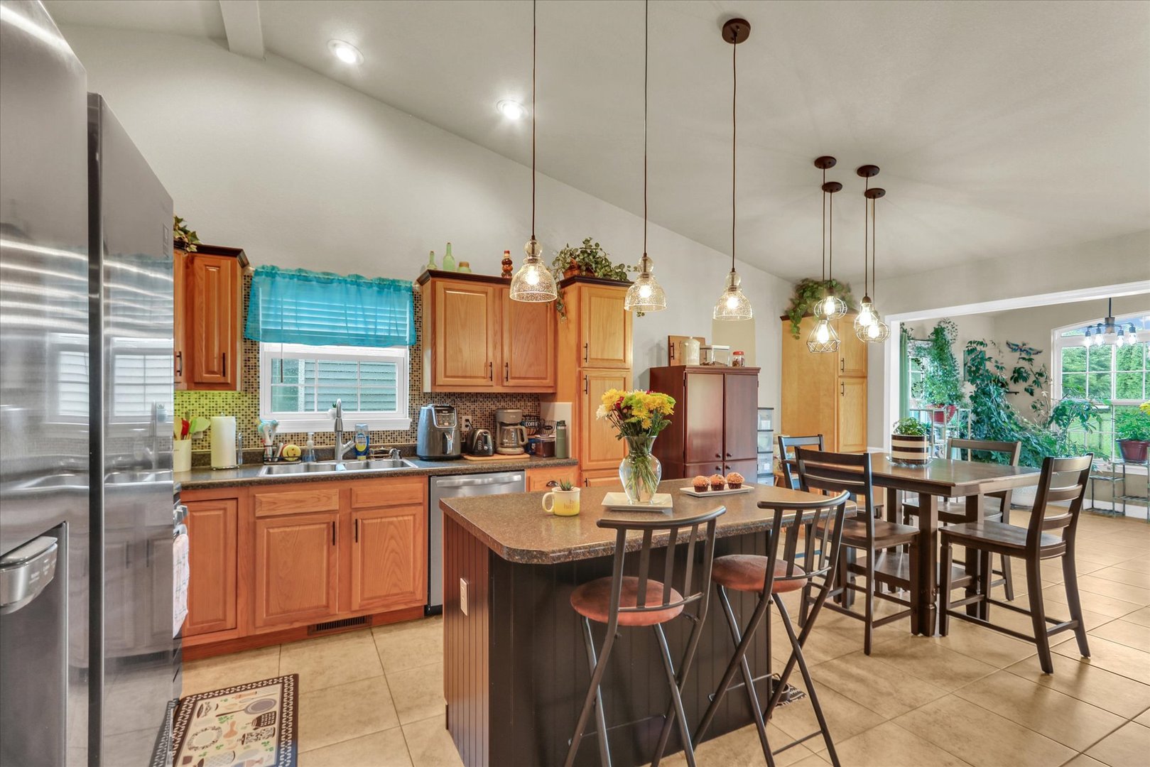 2705 N Skyline Drive Property Photo 11