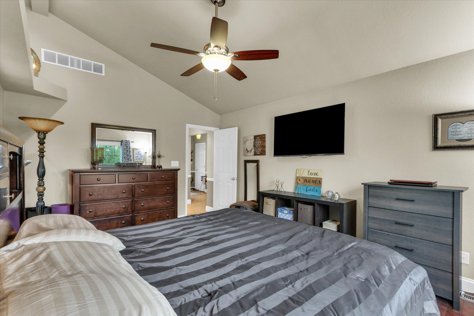 2705 N Skyline Drive Property Photo 23
