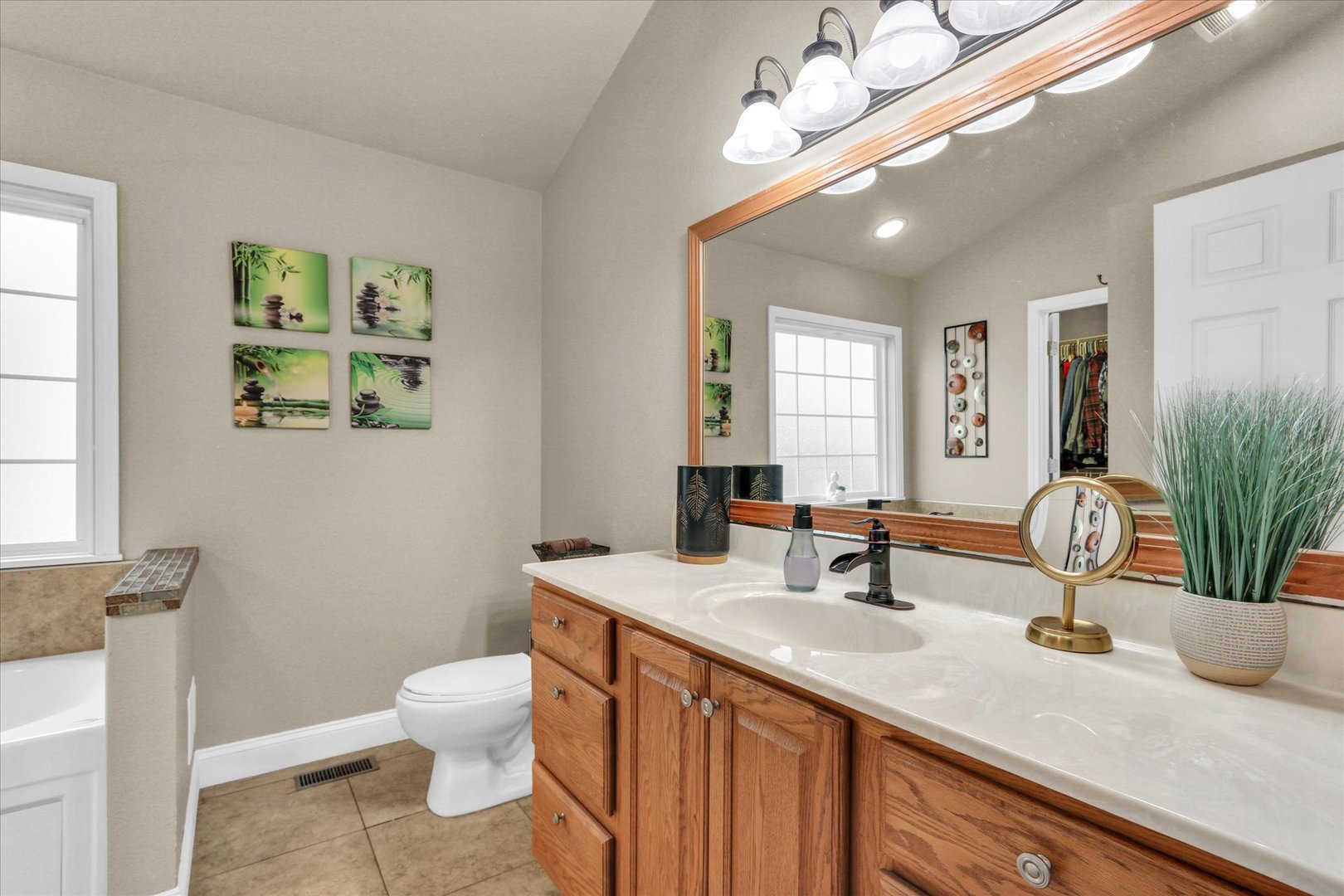 2705 N Skyline Drive Property Photo 24