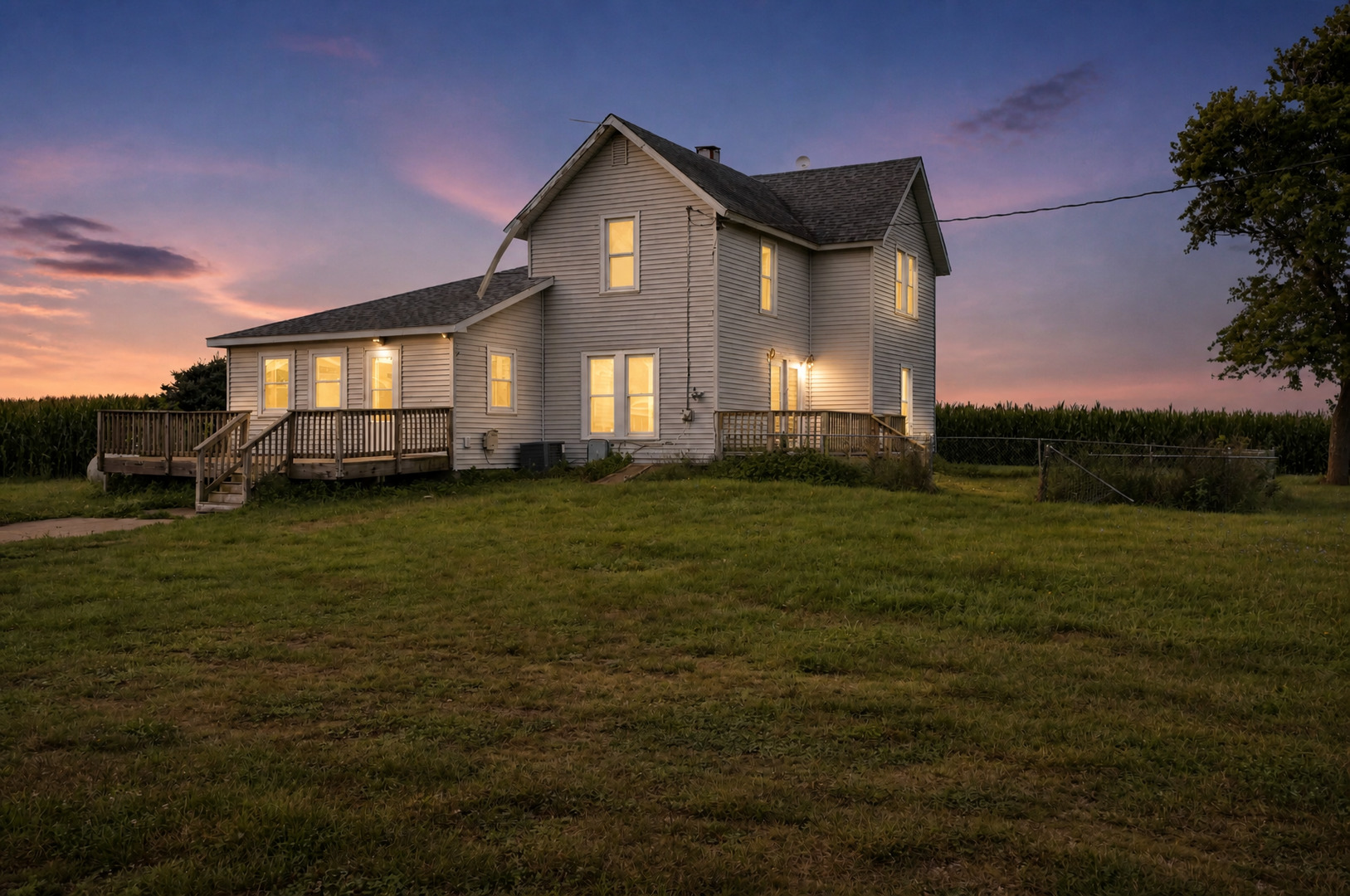 24614 E 1900 North Road Property Photo 1