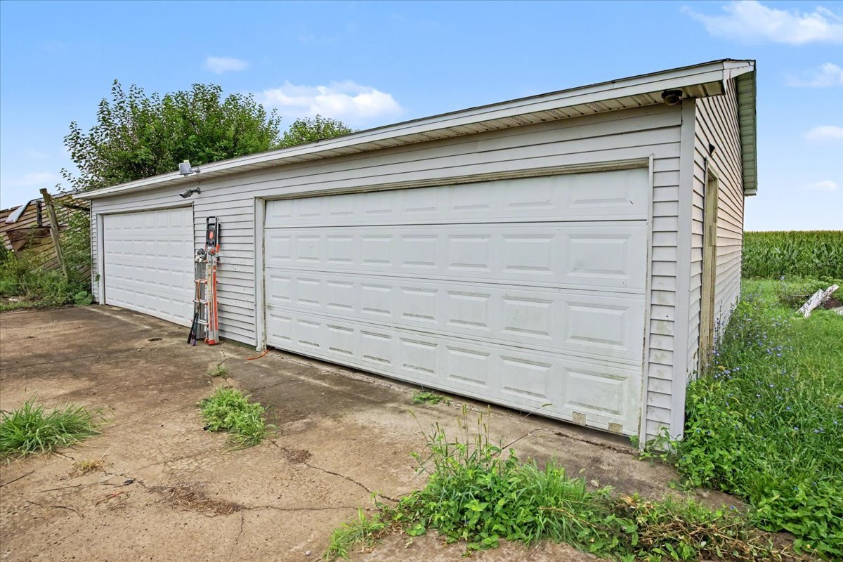 24614 E 1900 North Road Property Photo 5
