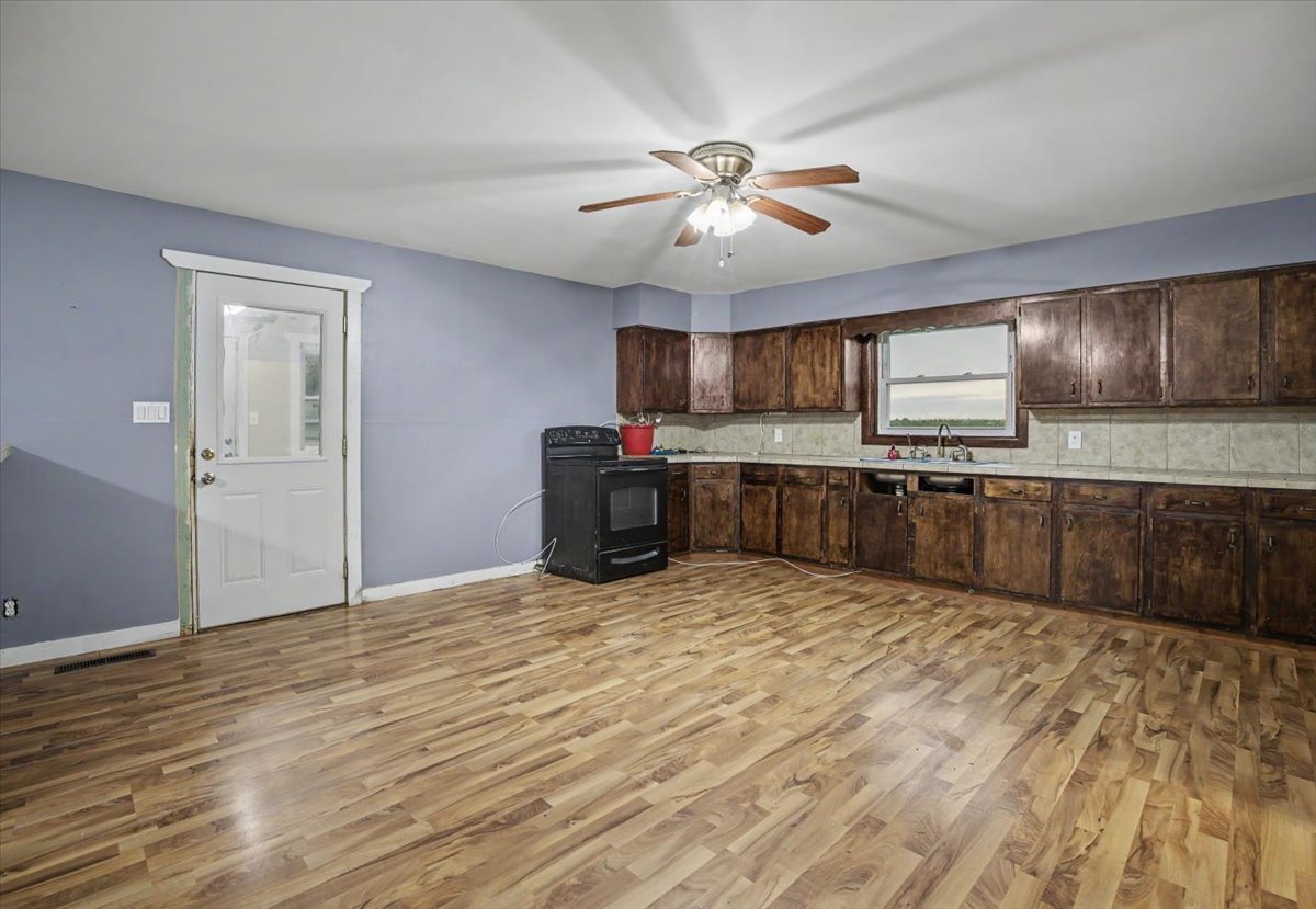 24614 E 1900 North Road Property Photo 10