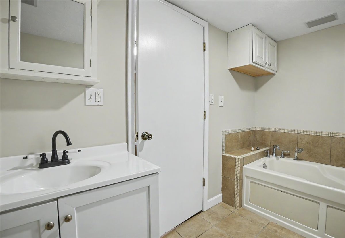 24614 E 1900 North Road Property Photo 24