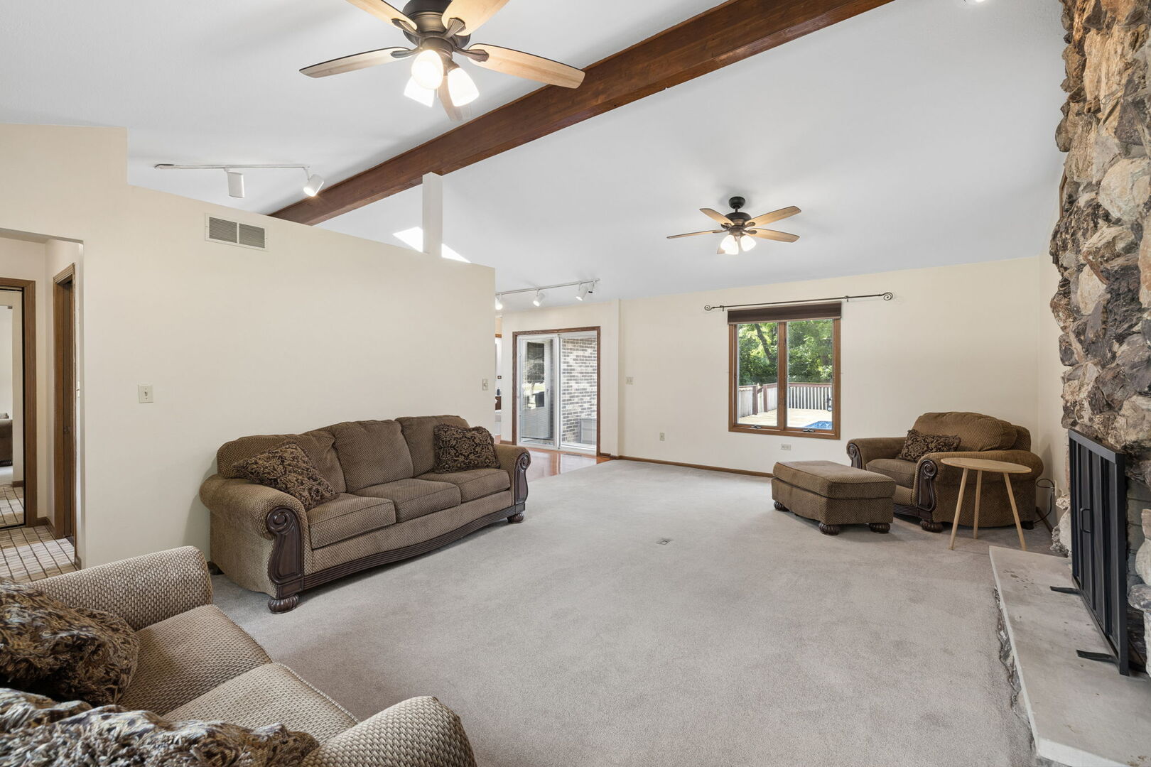 118 Aspen Drive Property Photo 3