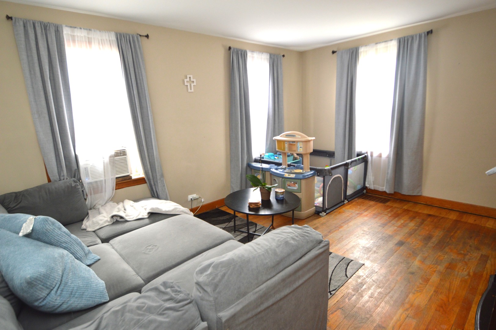 1916 N Taft Avenue Property Photo 5