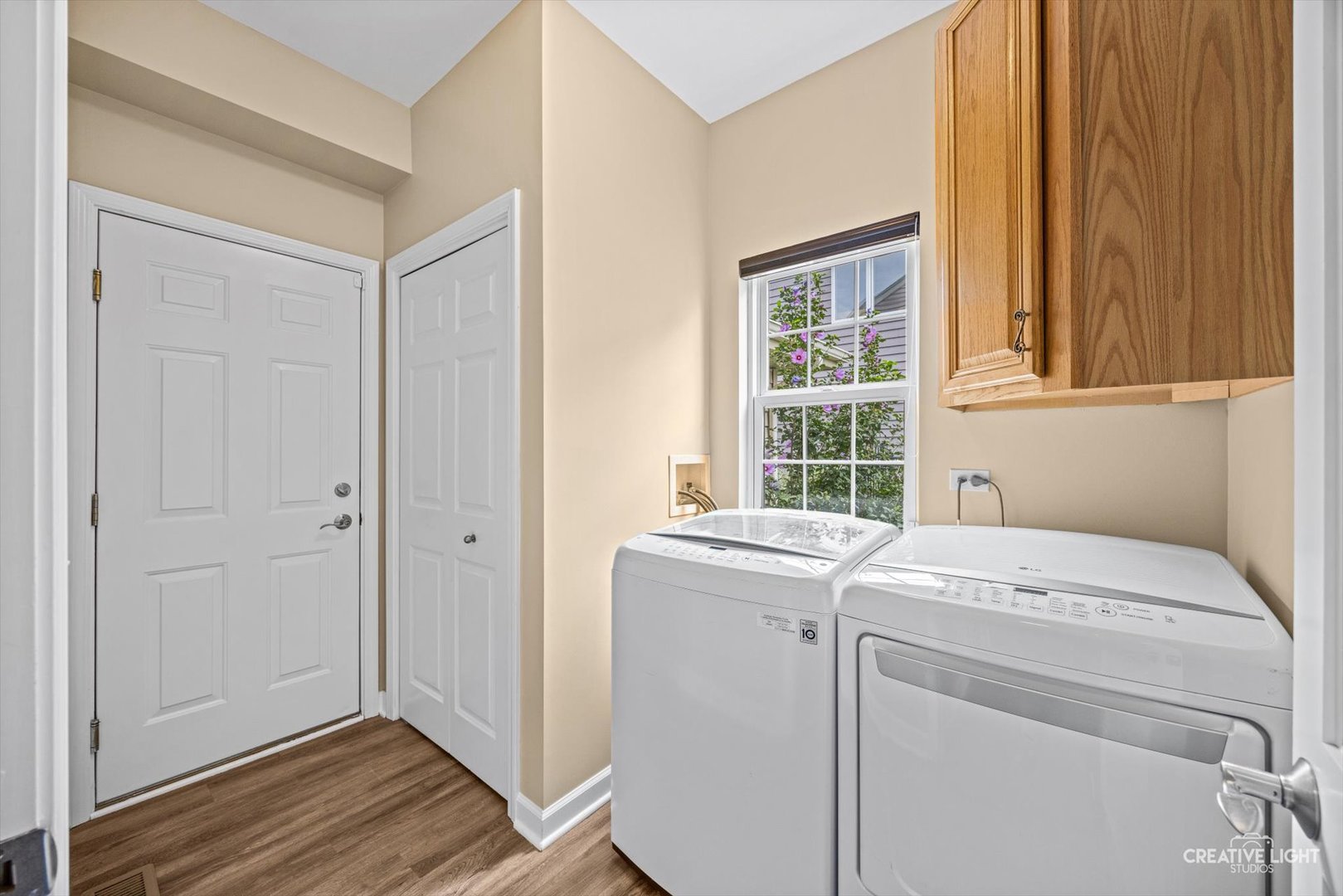 2562 N Jade Avenue Property Photo 15